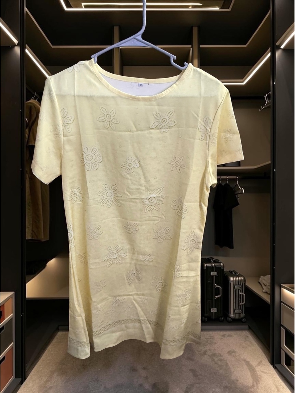 Women’s Medium Butter Yellow Embroidered Floral Linen Look Shift Dress